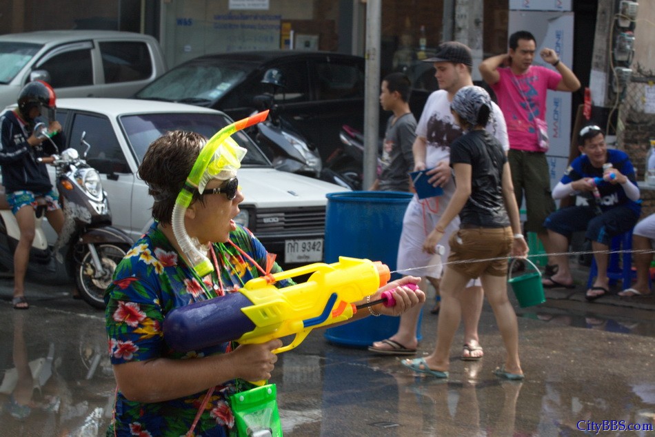 Chiangmai_Songkran_180.jpg