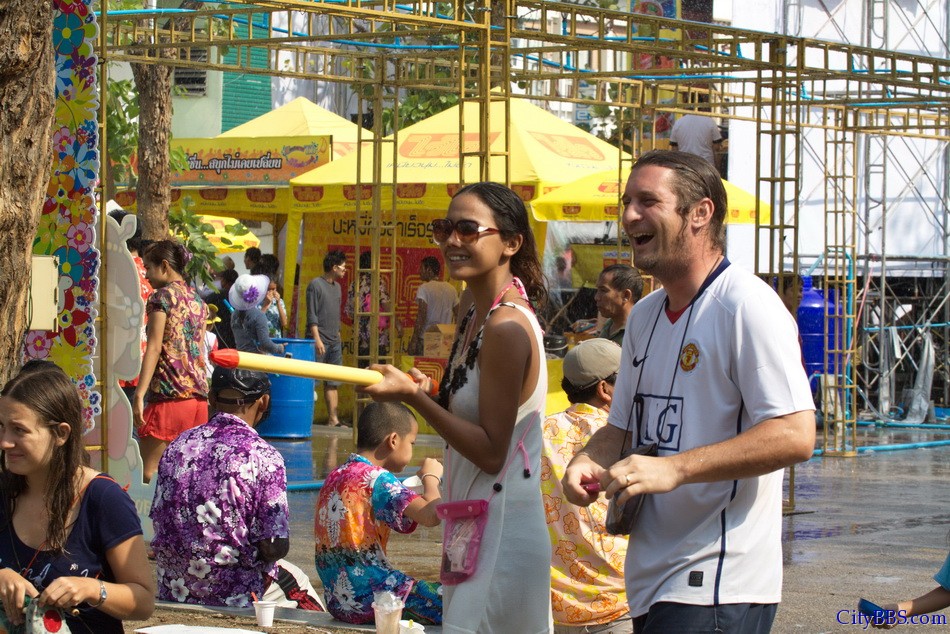 Chiangmai_Songkran_219.jpg