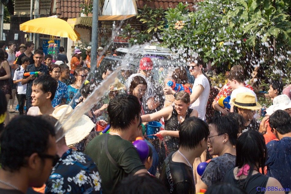 Chiangmai_Songkran_280.jpg