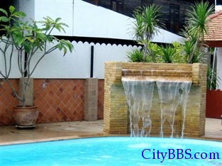 清迈拉明洛奇饭店及温泉中心 (Chiang Mai Raming Lodge Hotel)  