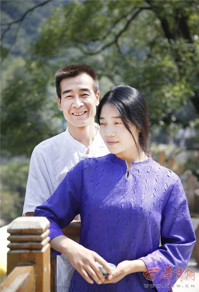 夫妻俩毕业后终南山安家 享受慢生活