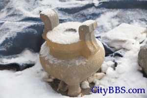 吉林男30多年收藏五六百件文物 价值超千万3.jpg