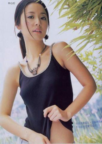 林心如15年前半裸写真曝光 堪称绝世美女