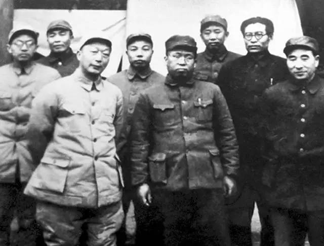 他一手创建了三野和四野，在我军的作用大到不可想象