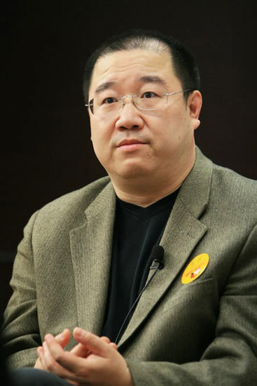 英达在联邦检察官办公室出具的认罪书上签字