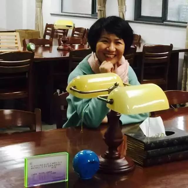 应战FOX女主播的CGTN女主播刘欣