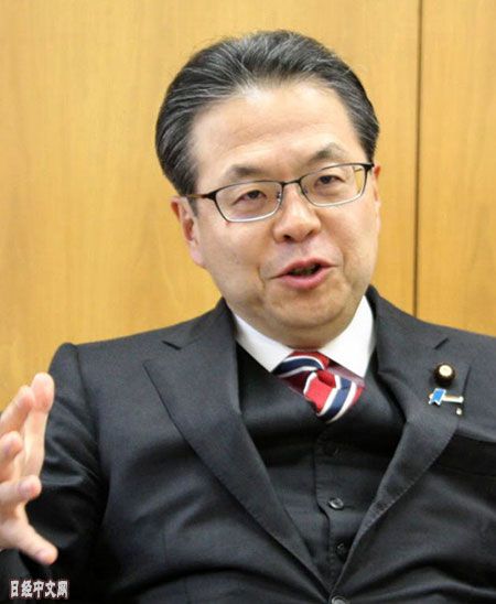 日本经产相世耕弘成