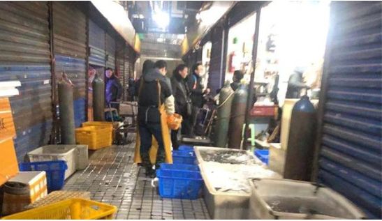 武汉肺炎始发地华南海鲜市场的照片，触目惊心