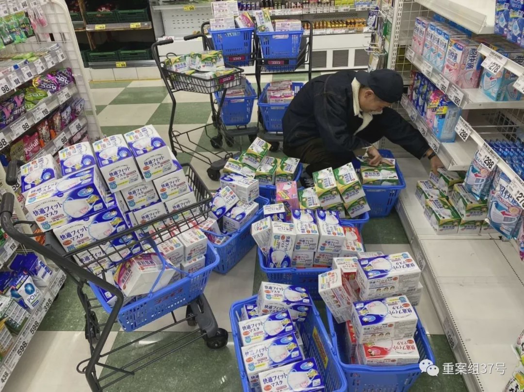 男子日本度假买4万只口罩回国捐赠