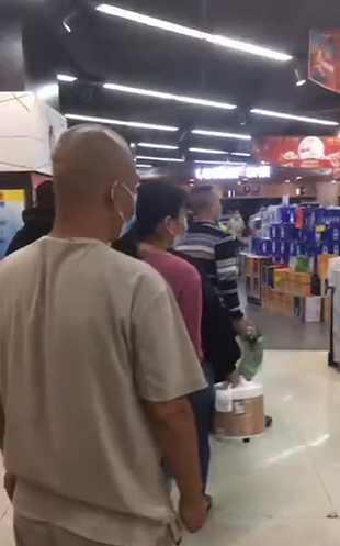 按下暂停键的边陲小城云南瑞丽全民核酸检测3.png