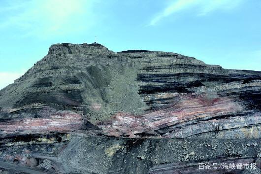 贺兰山煤层自燃