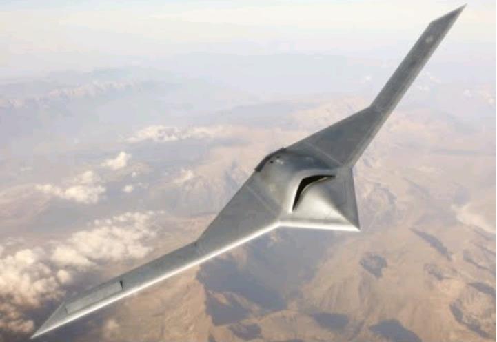 RQ-180隐形无人机