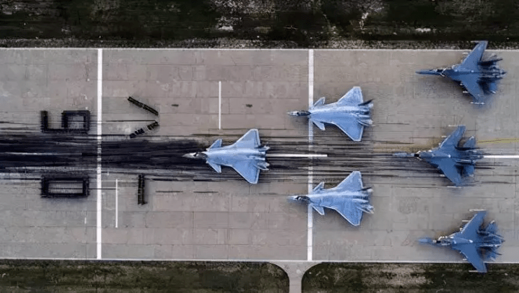 沈飞以一己之力，撑起了中国空军半个世纪的强军之路2.jpg
