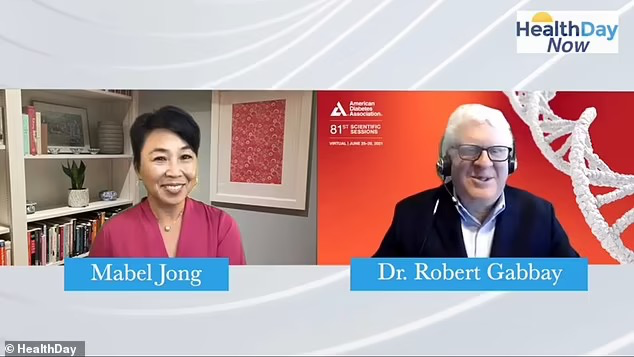 右边是Robert Gabbay博士.jpg