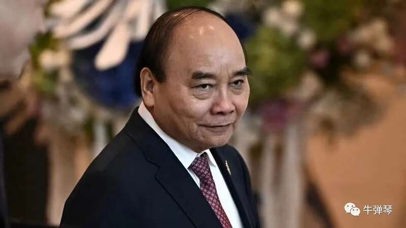 越共中央委员会召开会议，批准阮春福辞去越南国家主席、越共中央政治局委员和国防与安全委员会主席等职务的 ...