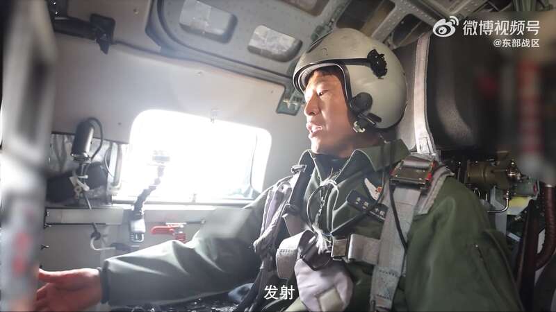 轰6飞抵台岛开启火控锁定发射实弹 震慑台独升级
