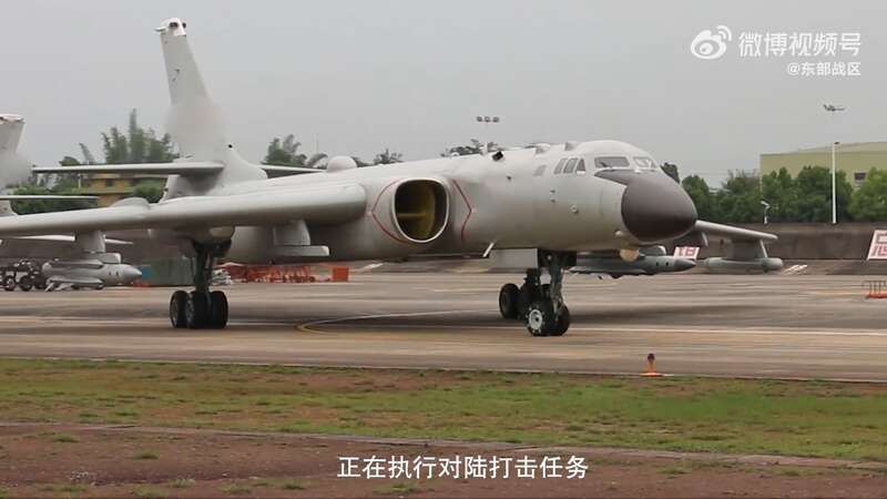 轰6飞抵台岛开启火控锁定发射实弹 震慑台独升级
