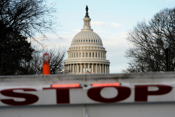 美国政府停摆
