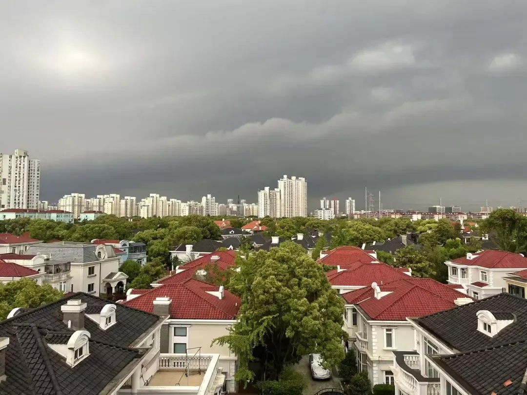 朴奕老房子的阳台外景
