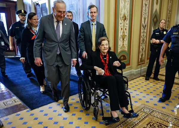 黛安·范士丹（Dianne Feinstein）
