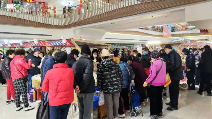 山姆超市 “沦陷”，场面震撼