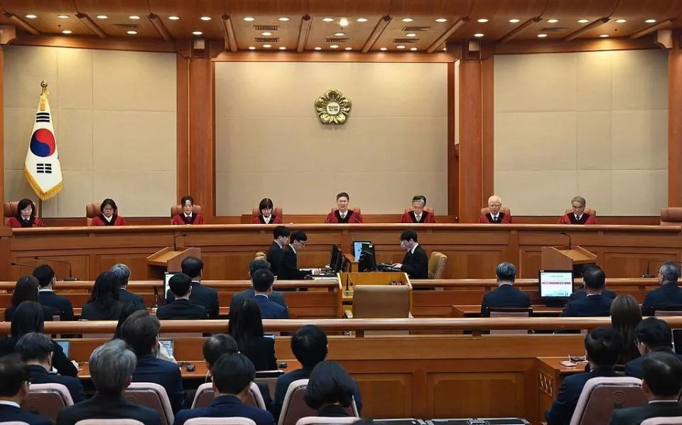 韩国宪法法院4日上午通过尹锡悦弹劾案 宣判现场