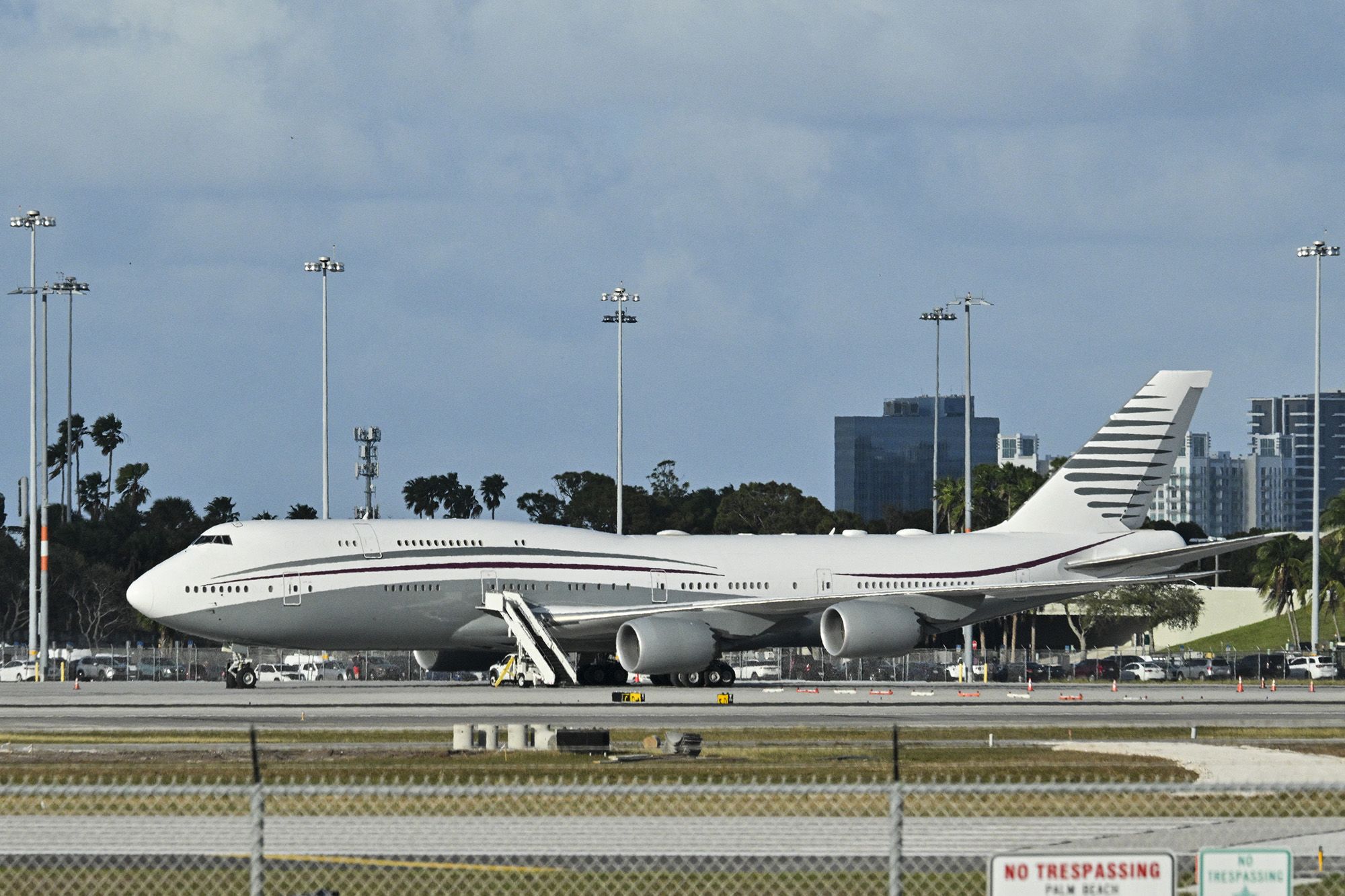 Qatar Boeing 747 as Air Force One