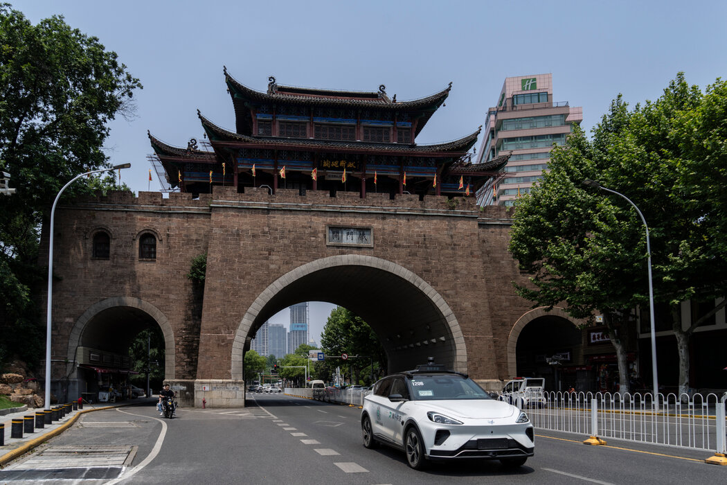 武汉的阿波罗无人驾驶出租车