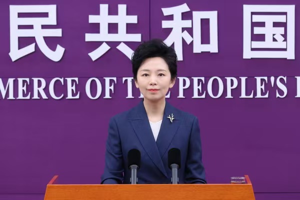 商务部新闻发言人何咏前